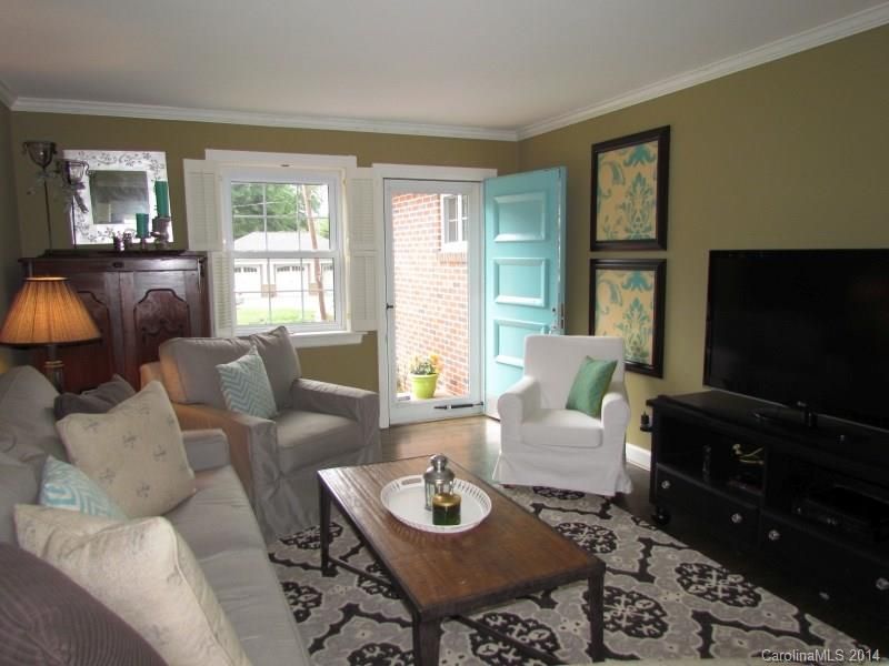 621 NW 4th Ave, Hickory, NC 28601