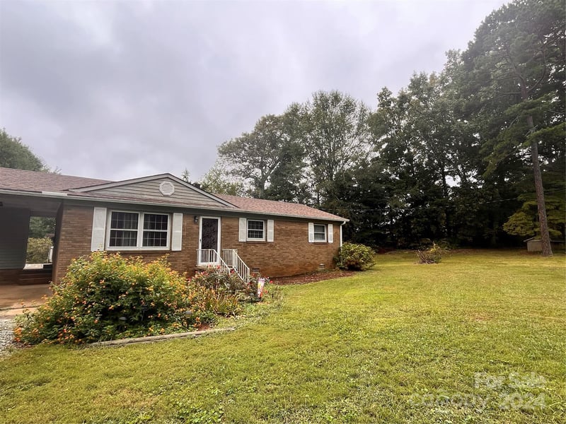 304 Alexis Lucia Rd, Alexis, NC 28006