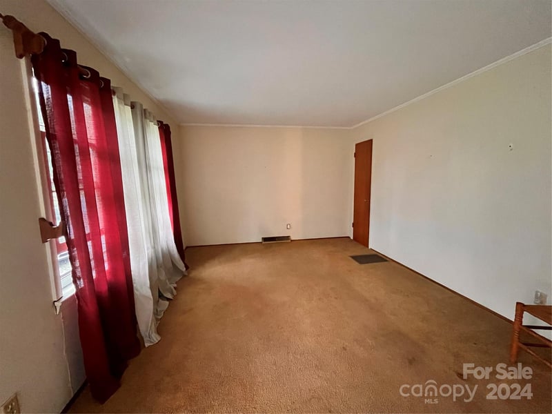 304 Alexis Lucia Rd, Alexis, NC 28006