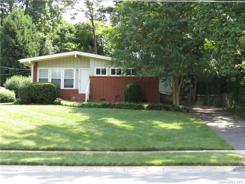 5215 Greenbrook Dr, Charlotte, NC 28205