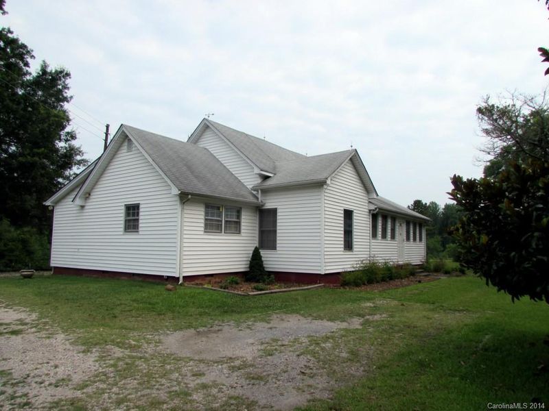 593 C E Stewart Rd, Clover, SC 29710
