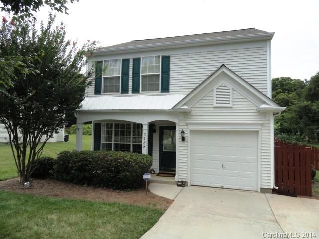 2438 Sawyer Dr, Charlotte, NC 28213