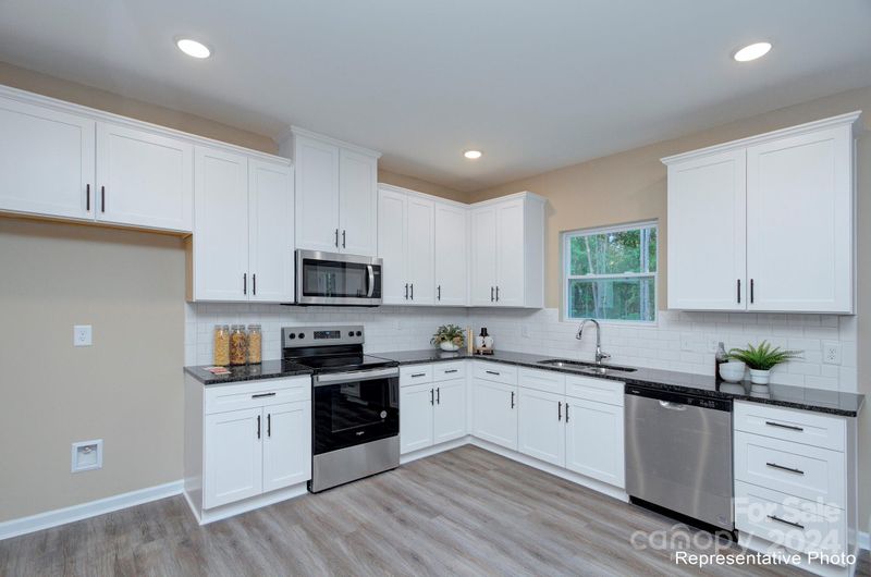 241 Robinson Clemmer Rd, Dallas, NC 28034