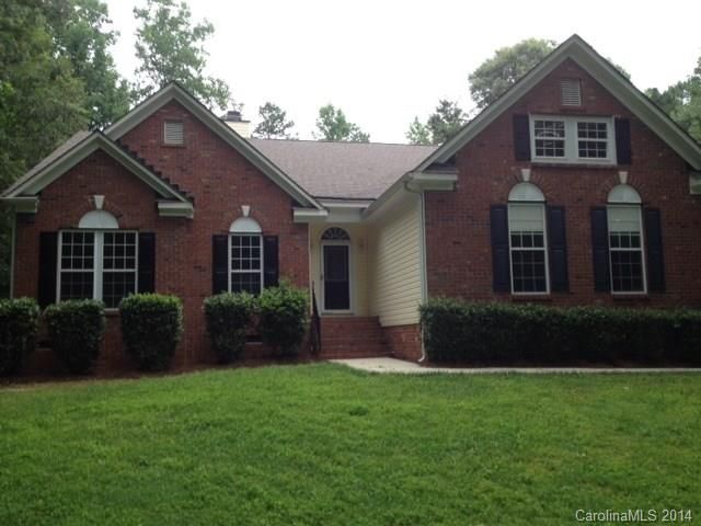 310 Winding Shore Rd, Troutman, NC 28166