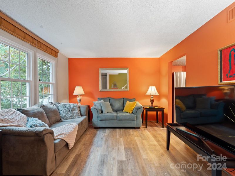 1502 Waybridge Ln, Charlotte, NC 28210