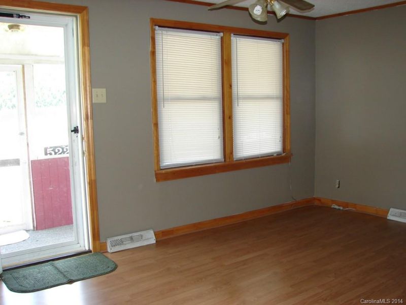 522 E Virginia Ave, Bessemer City, NC 28016