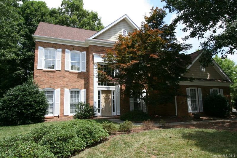 801 Sunnyview Cir, Matthews, NC 28105