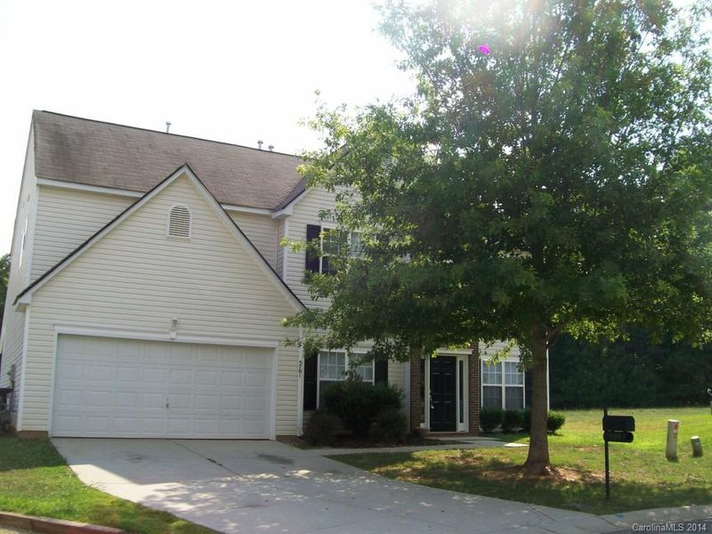 5701 Parkstone Dr #81, Matthews, NC 28104
