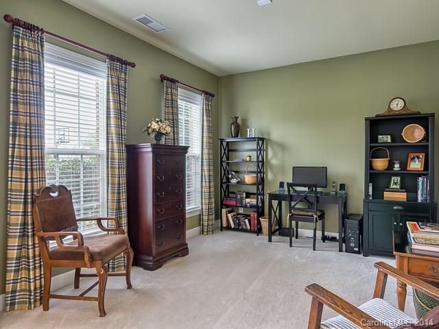 10523 Nimue Ct, Charlotte, NC 28277