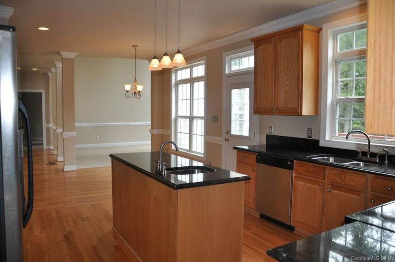 5639 Anglesey Ct, Matthews, NC 28104