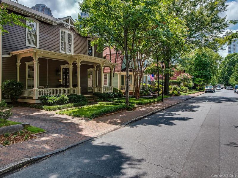 420 N Poplar St, Charlotte, NC 28202