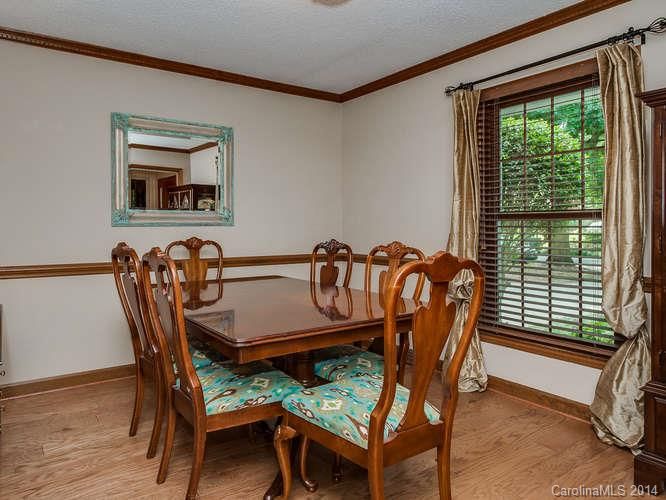 4218 Meadowridge Dr, Charlotte, NC 28226
