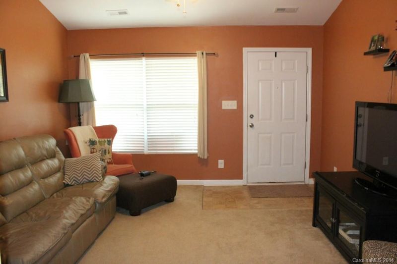 1326 Laurel Woods Dr, Gastonia, NC 28016