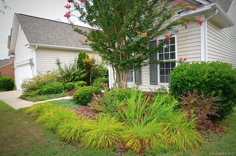 11829 Planters Estates Dr, Charlotte, NC 28278