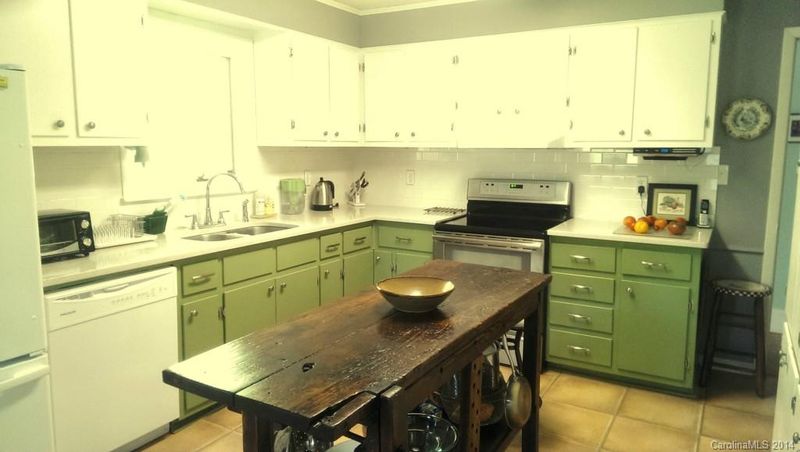 1507 Main St, Mount Holly, NC 28120