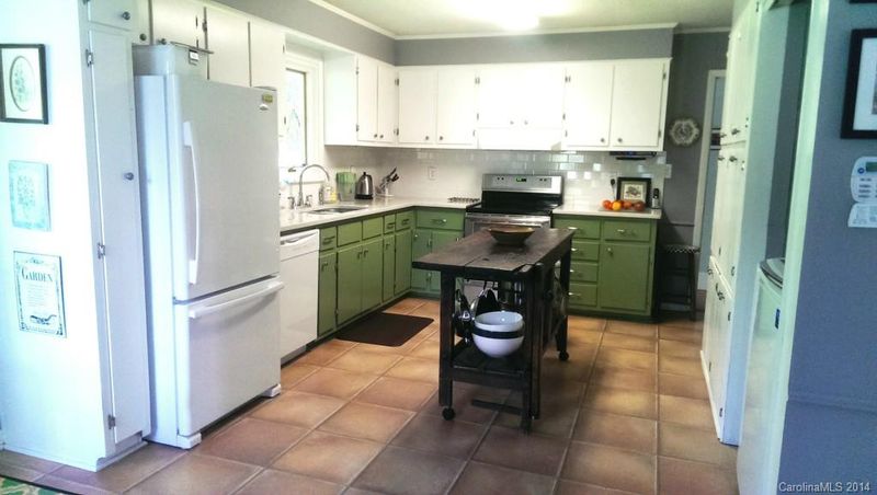 1507 Main St, Mount Holly, NC 28120