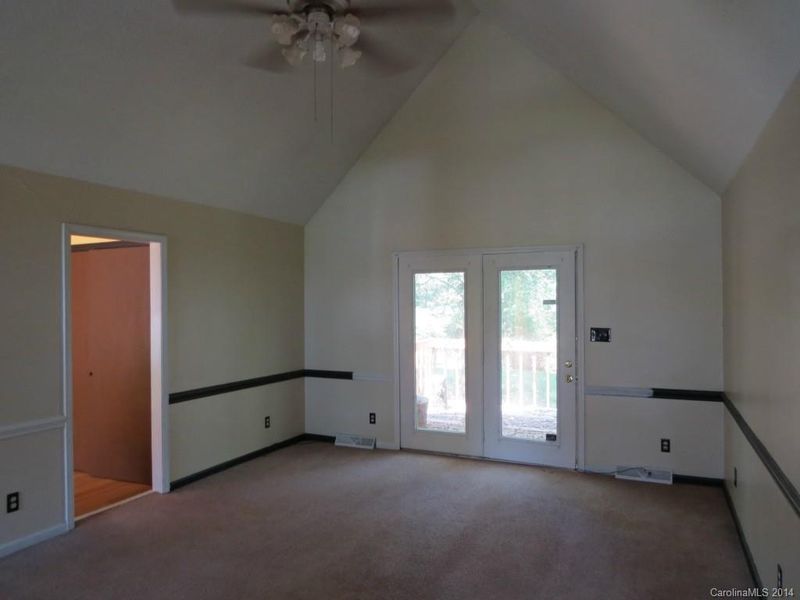 7711 Cedar Bluff Ln, Charlotte, NC 28227