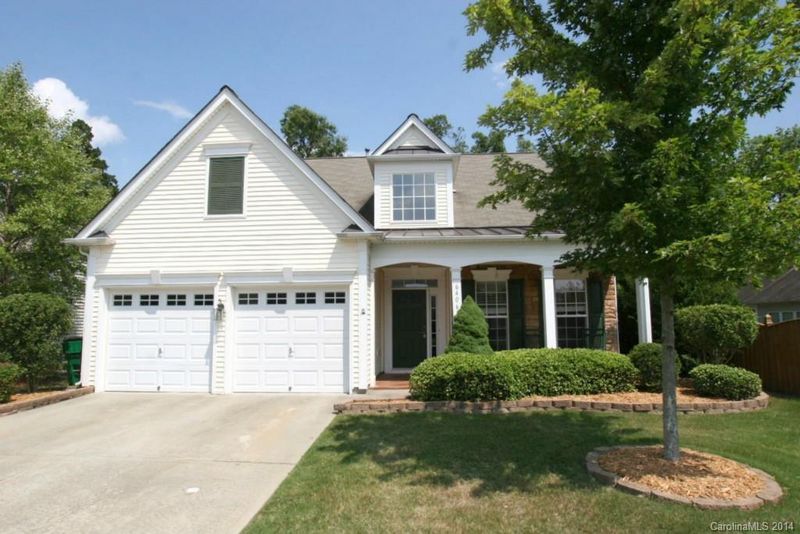 6406 Ridgeview Commons Dr, Charlotte, NC 28269