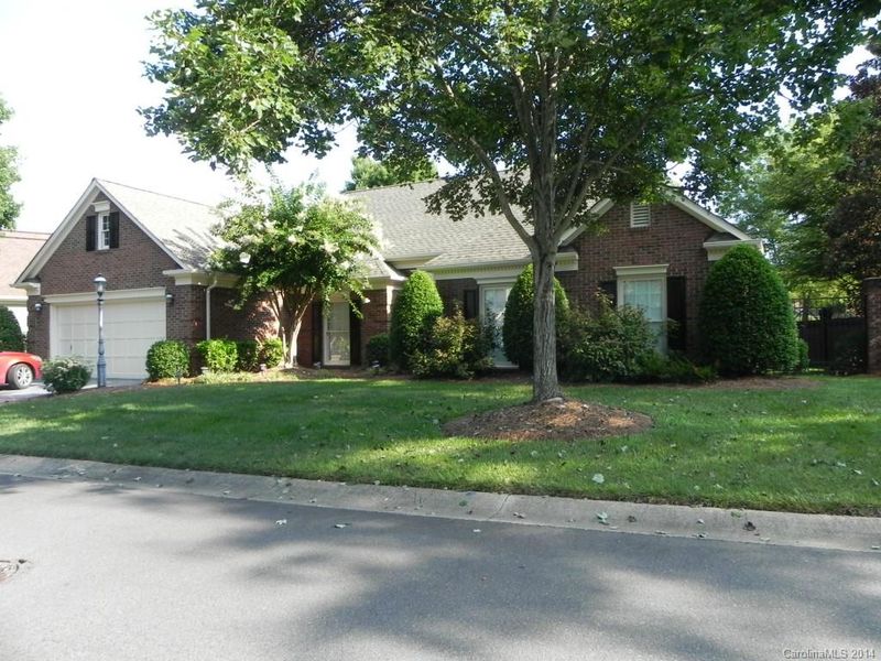10520 Pullengreen Dr, Charlotte, NC 28277
