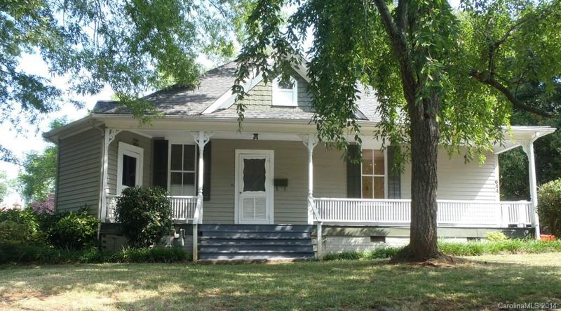 644 W End Ave, Statesville, NC 28677