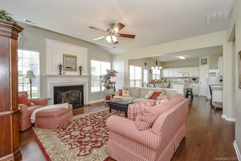 10011 Westgarth Ave, Charlotte, NC 28277