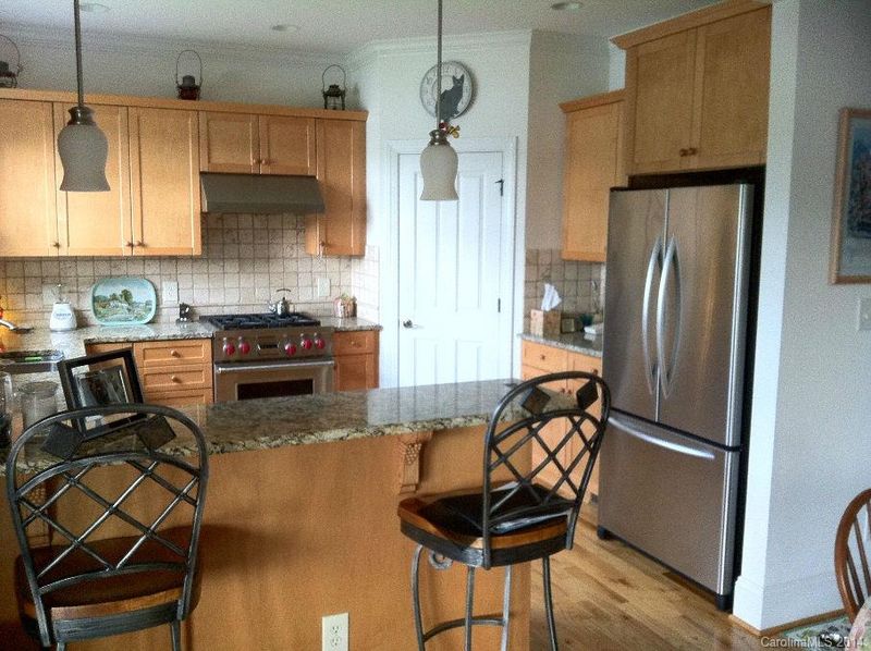 7960 Lakeview Dr, Denver, NC 28037