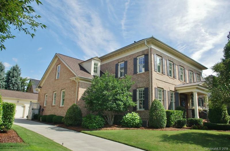 9215 Heydon Hall Cir, Charlotte, NC 28210