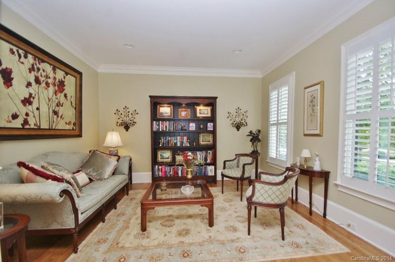 9215 Heydon Hall Cir, Charlotte, NC 28210