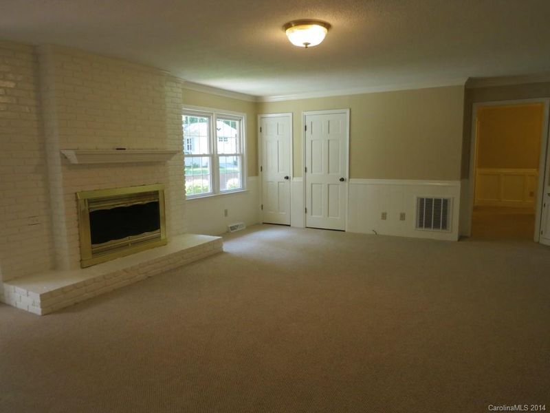 625 Saint Cloud Dr, Statesville, NC 28625