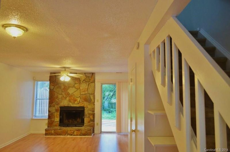6125 Windsor Gate Ln #6125, Charlotte, NC 28215