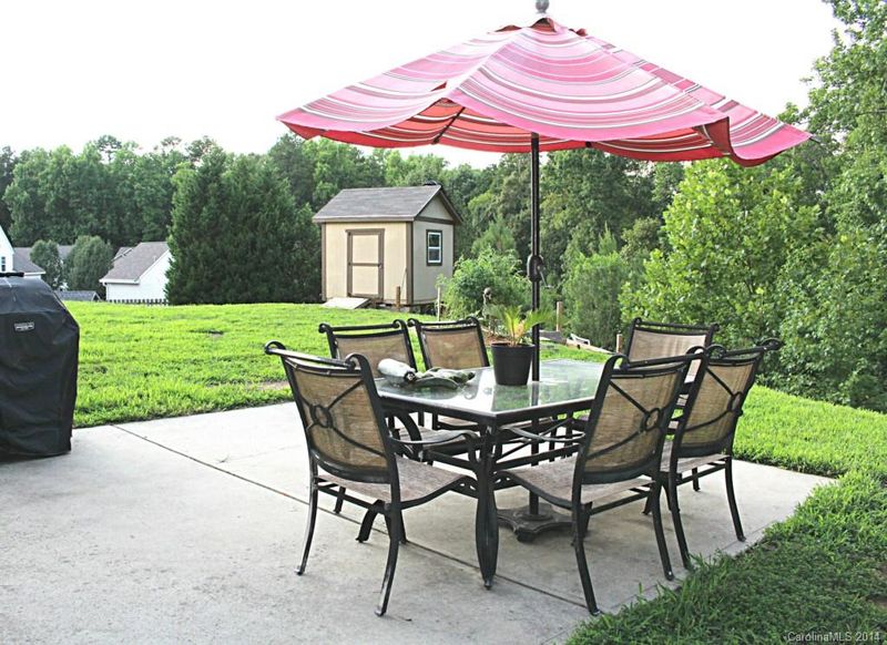 207 Summit Park Ct, Kannapolis, NC 28083