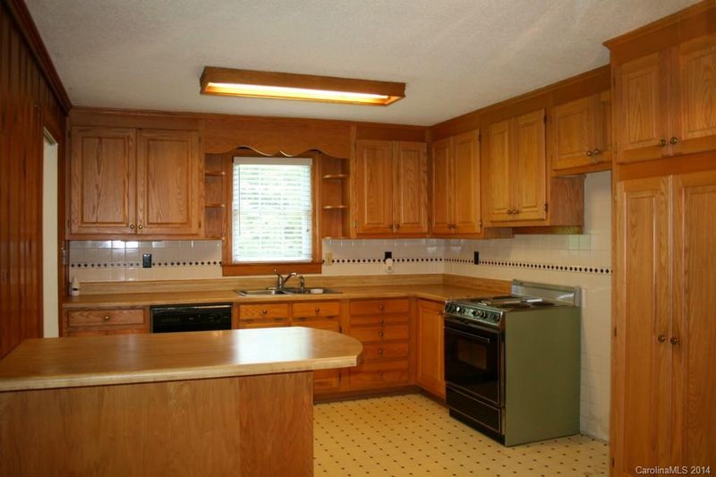 7900 Chapman St, Charlotte, NC 28216