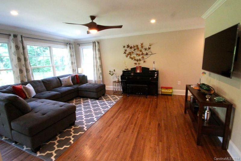 1617 Jameston Dr, Charlotte, NC 28209