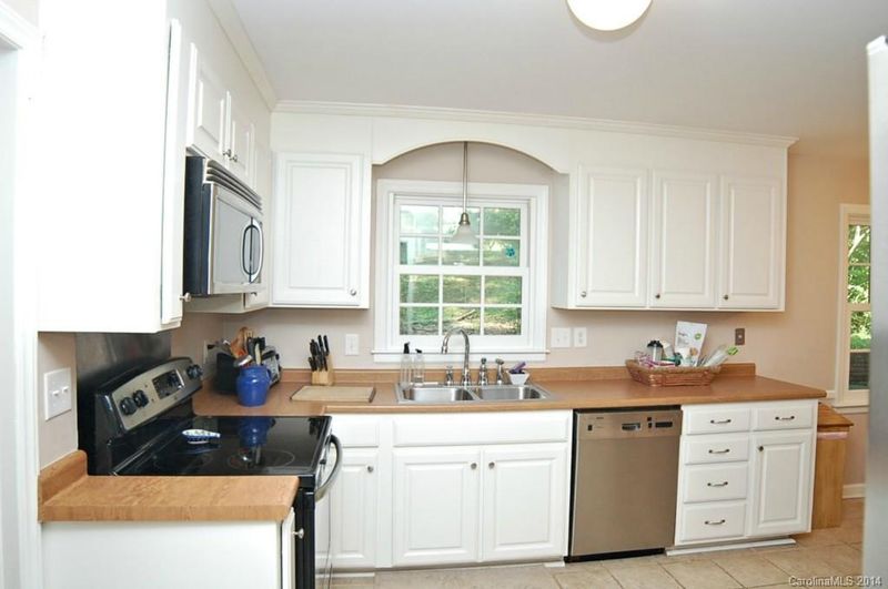 5250 Addison Dr, Charlotte, NC 28211