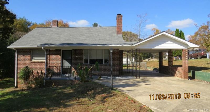 504 25th St SW #504, Hickory, NC 28602