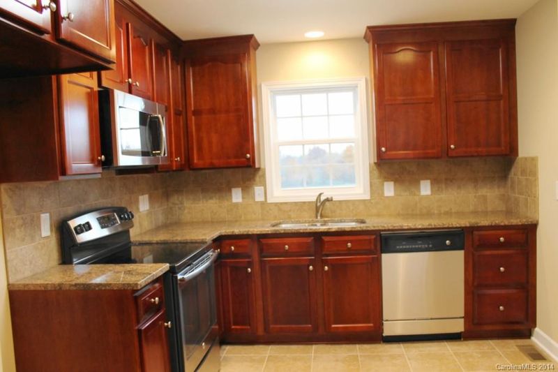 260 Lone Pine Rd #8, Statesville, NC 28625