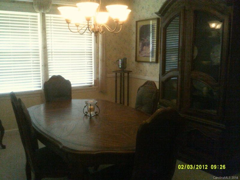 210 Peachtree St, Belmont, NC 28012