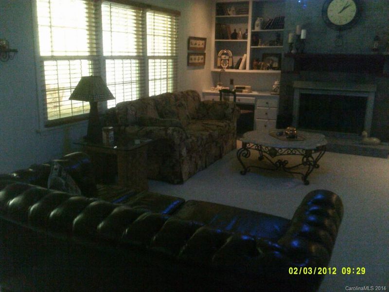 210 Peachtree St, Belmont, NC 28012