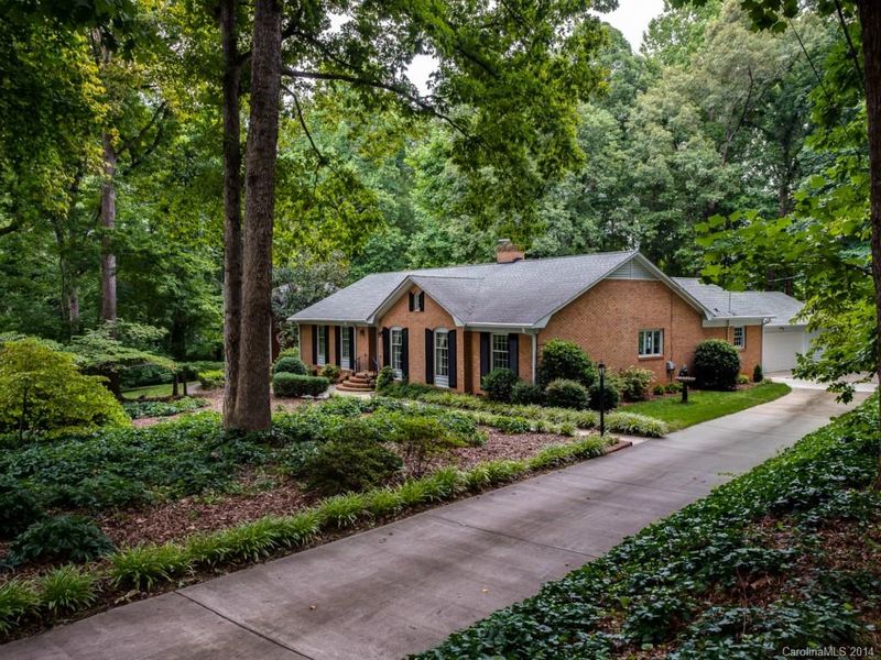 6337 Gaywind Dr, Charlotte, NC 28226
