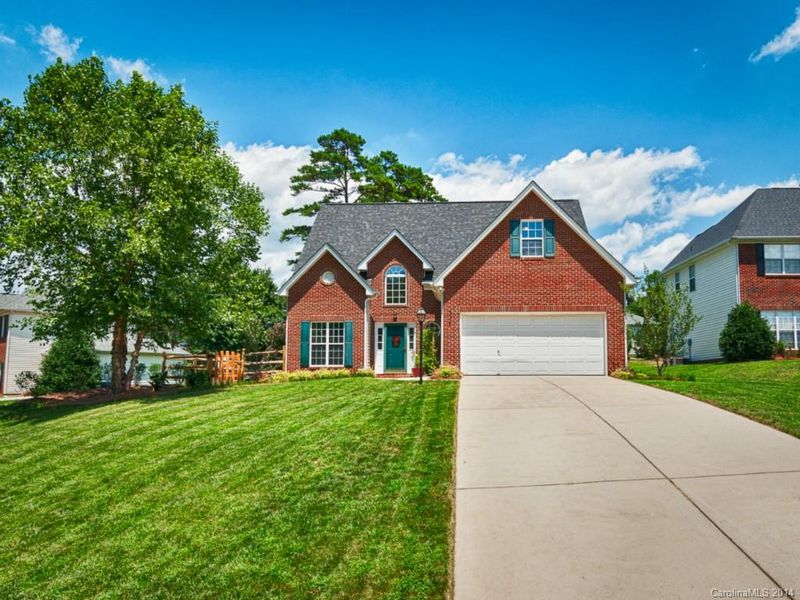 1903 Thornblade Ridge Dr, Matthews, NC 28105