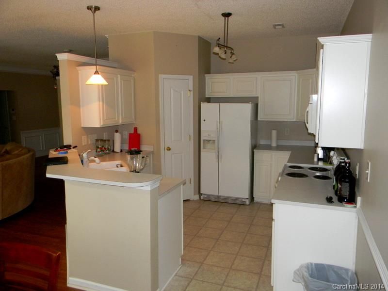7021 Chieftain Dr #254, Charlotte, NC 28216