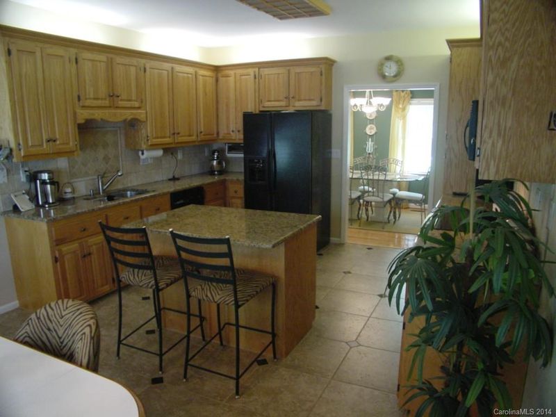 1560 Old Harmony Dr, Concord, NC 28027
