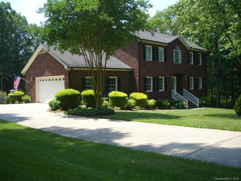 1560 Old Harmony Dr, Concord, NC 28027