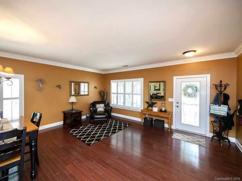 9119 Seamill Rd, Charlotte, NC 28278