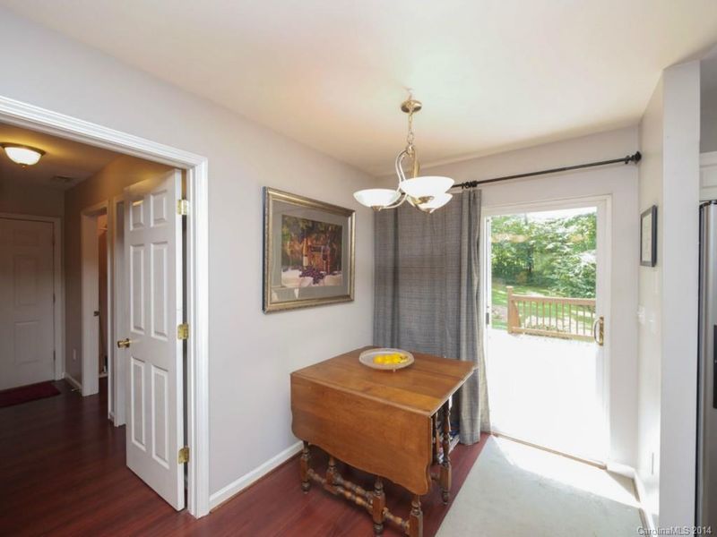 106 Crystal Cir, Mooresville, NC 28117