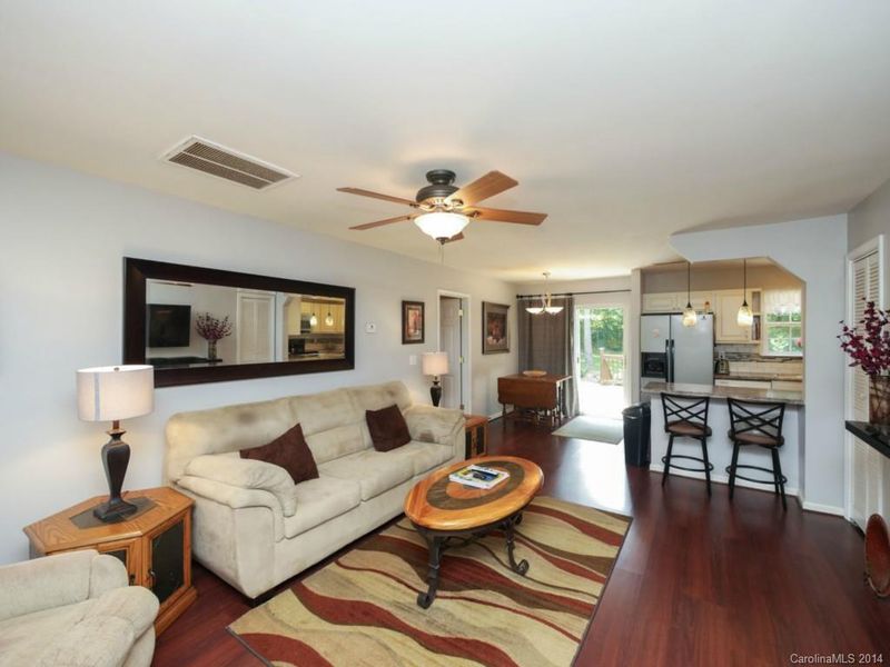 106 Crystal Cir, Mooresville, NC 28117