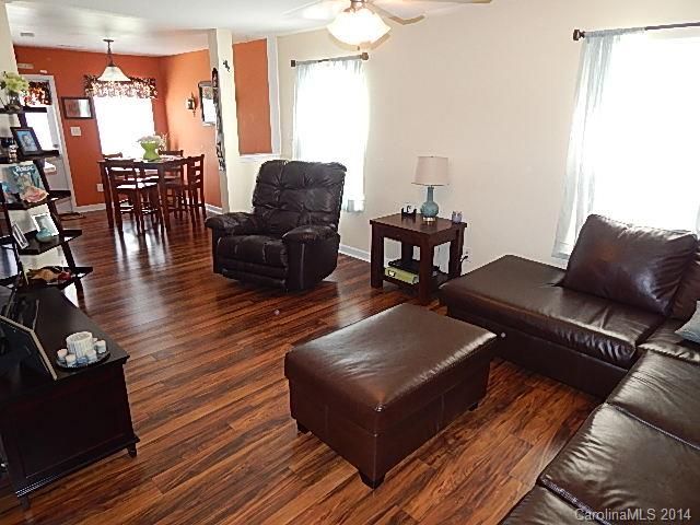 505 Glencroft Dr, Wingate, NC 28174