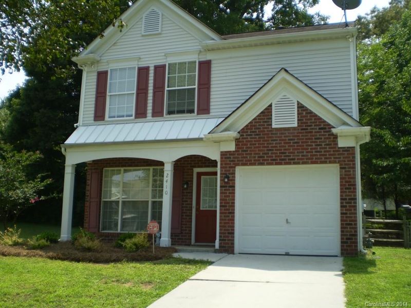 2410 Sawyer Dr, Charlotte, NC 28213