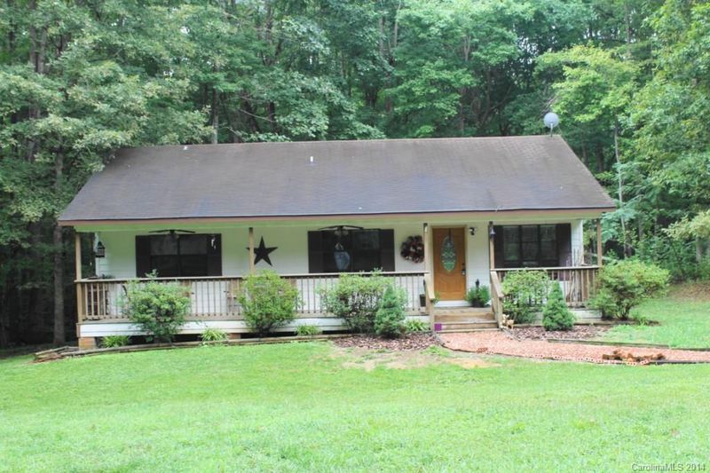 161 Old School Dr, Harmony, NC 28634