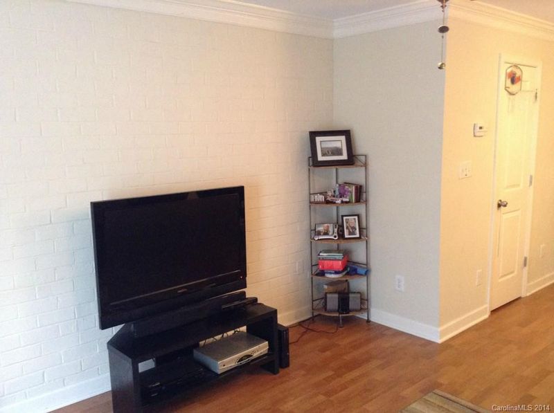 1330 Green Oaks Ln #E, Charlotte, NC 28205